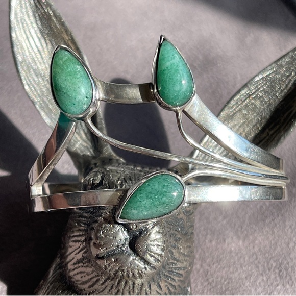 Vintage Heavy Taxco Aventurine Sterling Silver Hinged Cuff Floral Bracelet - Picture 3 of 9